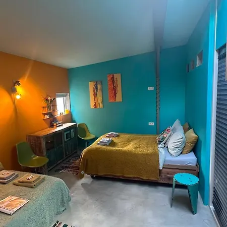 Ibiza Houseboatloft Bed & Breakfast 3*
