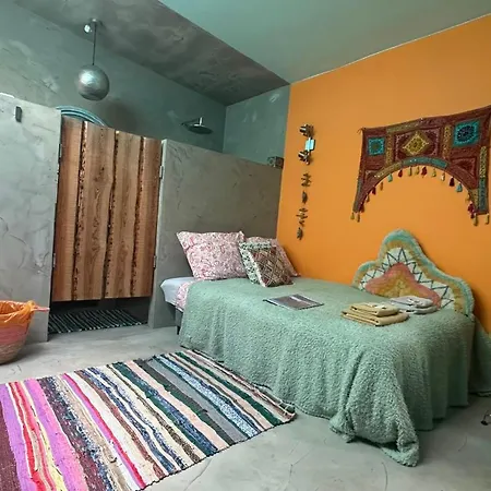 Ibiza Houseboatloft Bed & Breakfast Amsterdam