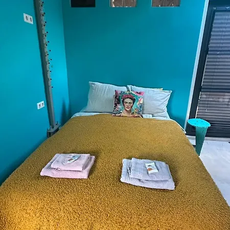 Ibiza Houseboatloft Amsterdam
