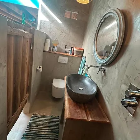 Bed & Breakfast Ibiza Houseboatloft Amsterdam